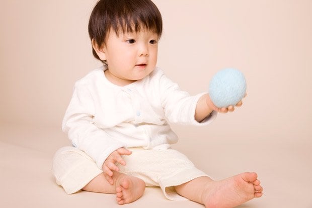最新の赤ちゃん研究では、赤ちゃんの見える色や好きな形などもわかってきた。（※写真はイメージ）