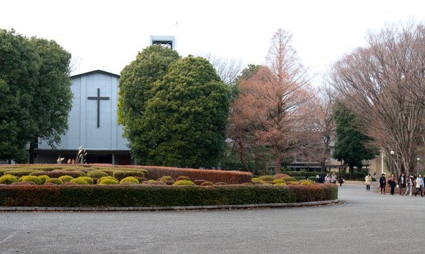 入学式や卒業式が行われるチャペル。卒業生がここで結婚式を挙げることも多い（撮影／編集部・高橋有紀）
<br />