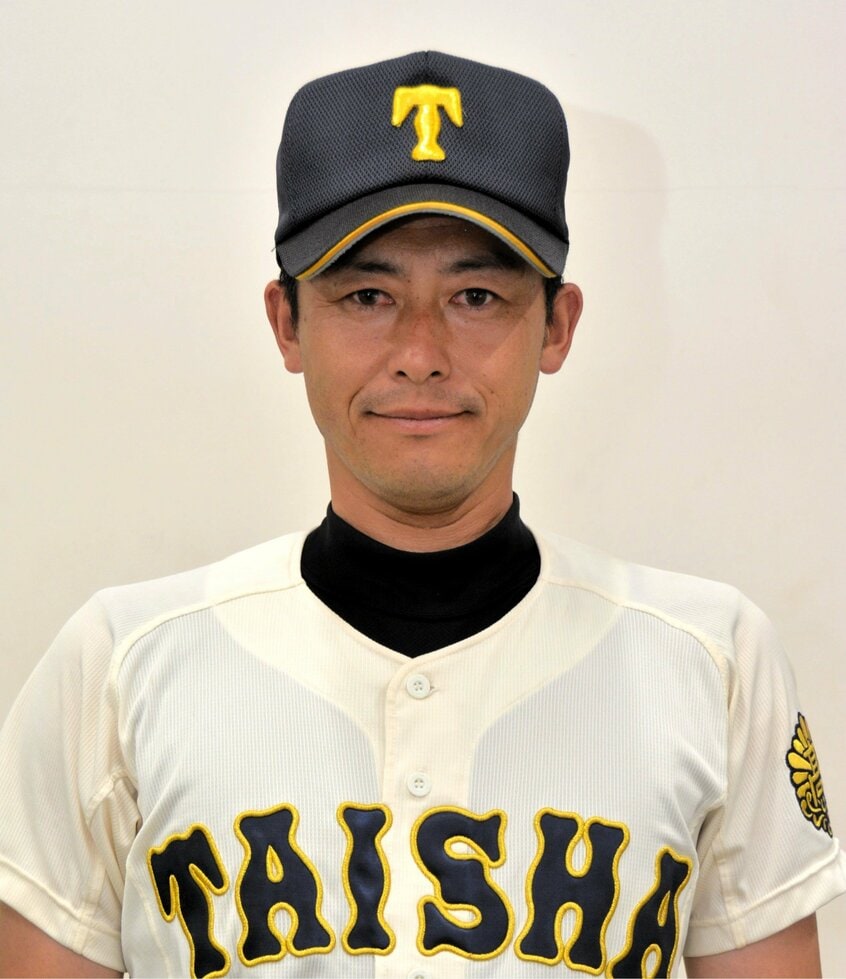 夏の甲子園で93年ぶりのベスト8入りを果たした大社の石飛文太監督