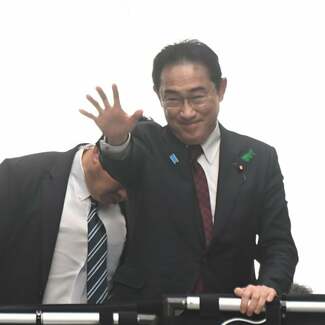 岸田首相はマイペース崩さず散髪 選挙の勝算は? 公明・山口代表は応援入らず目算外れ