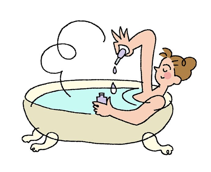 入浴時に、好きな香りのオイルをお湯に数滴入れるだけでアロマテラピーに！