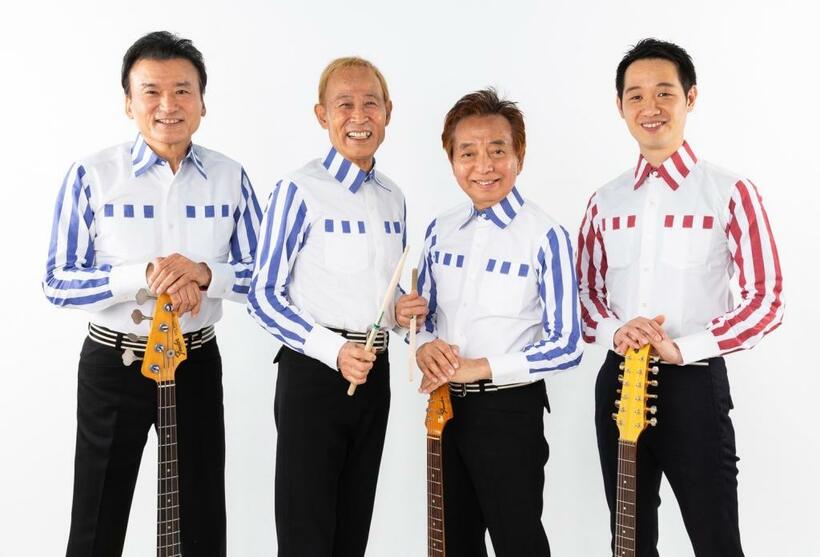 ザ・ワイルドワンズの4人。左から島英二、植田芳暁、鳥塚しげき、加瀬友貴（加瀬邦彦次男・2016年加入）