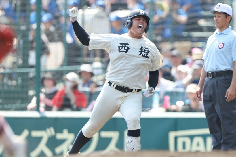佐藤仁・西日本短大付（福岡）・内野手・3年（撮影／写真映像部・東川哲也） 
