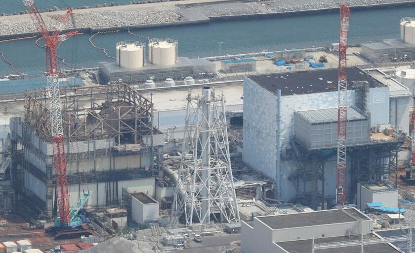 ２０年４月、撤去作業が終了した東京電力福島第一原発１、２号機の共用排気筒（ｃ）朝日新聞社