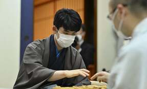 棋王戦五番勝負で勝利し、史上最年少で六冠達成の藤井聡太　「最後まで全くわからないまま指していた」