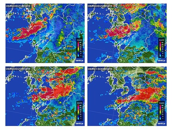 気象レーダが観測した九州付近の線状降水帯のようす（2016年6月20日21～24時）