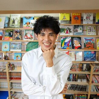 小島よしおが「難関大を出ている家族にバカにされているようでつらい」と悩む高2に伝えたい、「ものさし」の大切さ