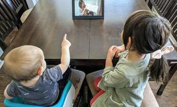 図書館のストーリータイムも動画で楽しめるアメリカ 保育園も小学校もオンライン化が進む理由