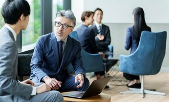 ハラスメント対策に厳格「回避型上司」の本末転倒 管理職にいま求められるスキルとは