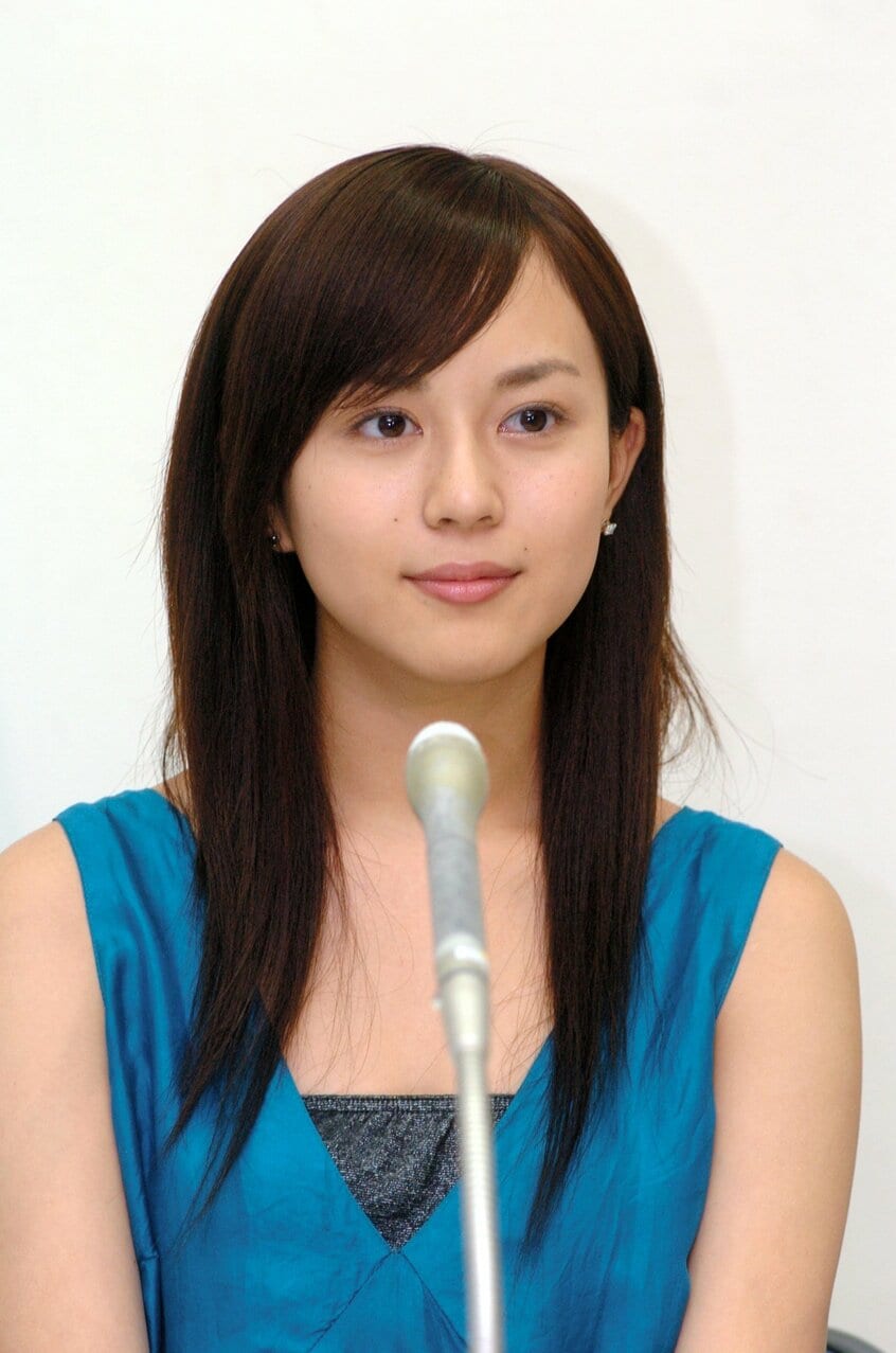 NHK連続テレビ小説「どんど晴れ」のヒロインに選ばれたときの比嘉愛未(2006年)