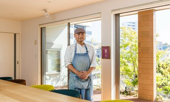 舌がん乗り越え「より繊細な味付けに」 仏料理店オーナーシェフが語る「諦めずに探すべき」