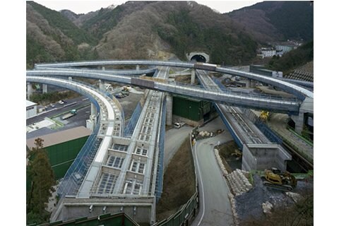 （C）広川泰士