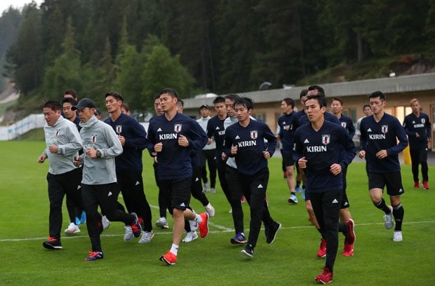 ＦＩＦＡランキングと日経平均は連動している！？　（ｃ）朝日新聞社