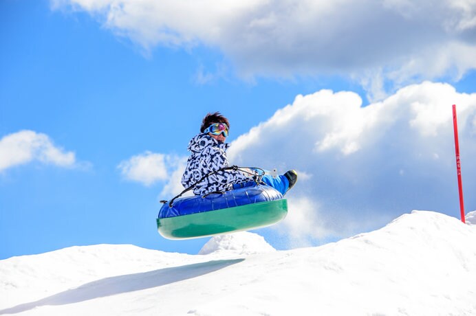大人も子供も本気で楽しめる「軽井沢スノーパーク」のスノーチュービング
