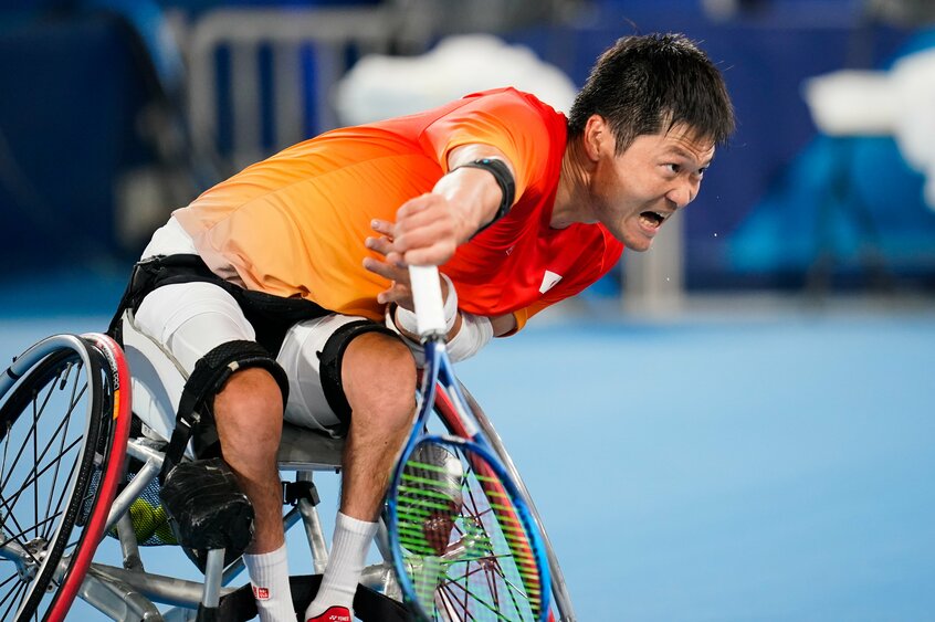 2021年9月、東京パラリンピックの男子シングルスでロンドン大会以来2大会ぶり3度目の金メダルを獲得。勝利の瞬間、涙があふれた(写真 SportsPressJP/アフロ)