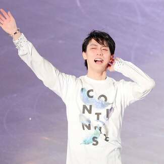 羽生結弦の“ビッグサプライズ”にファン熱狂 子どもとの微笑ましい交流も