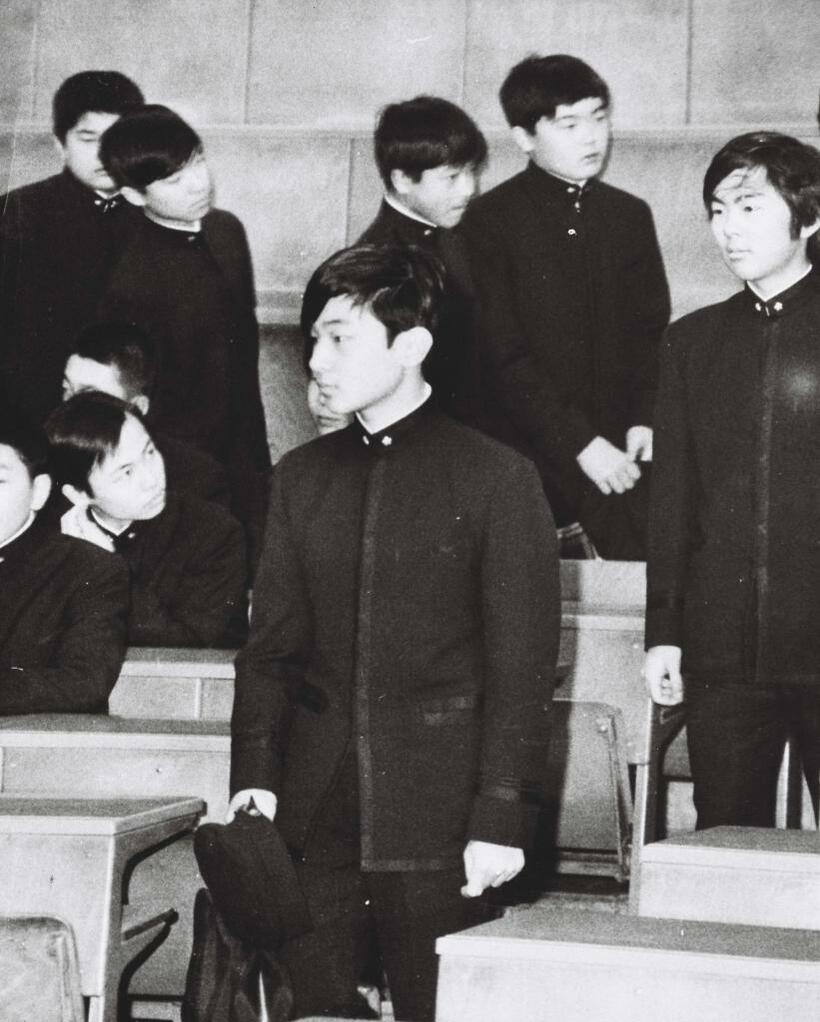 1975年　浩宮さま、学習院高等科入学式に出席