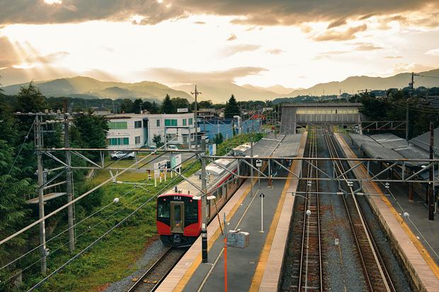 しなの鉄道田中駅は、ローカル線っていいよね、と思わせてくれるたたずまい