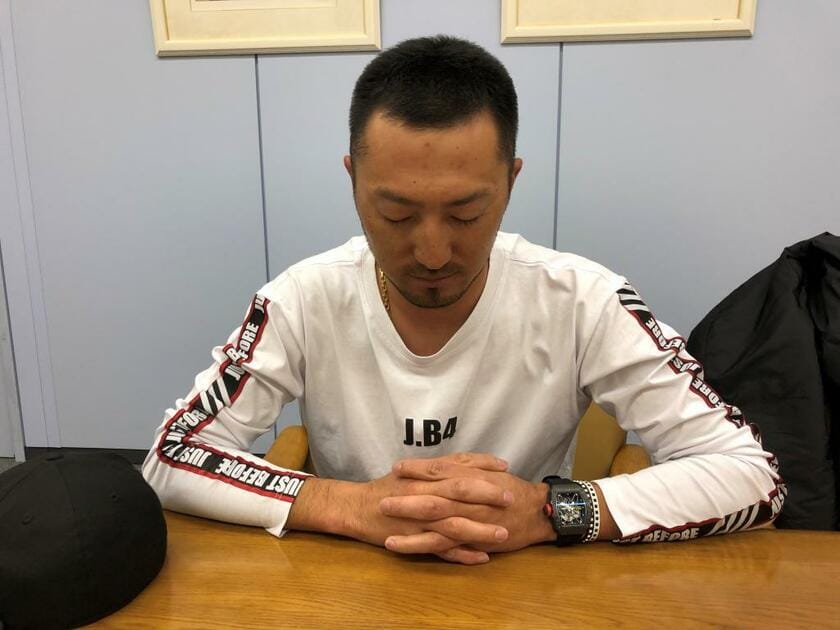 インタビューを受ける広島の菊池涼介選手