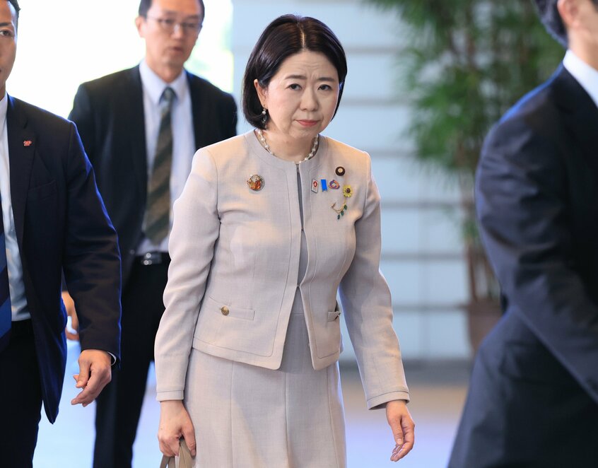 地方創生担当相に内定し、首相官邸に入るときの自見英子氏=2023年9月13日