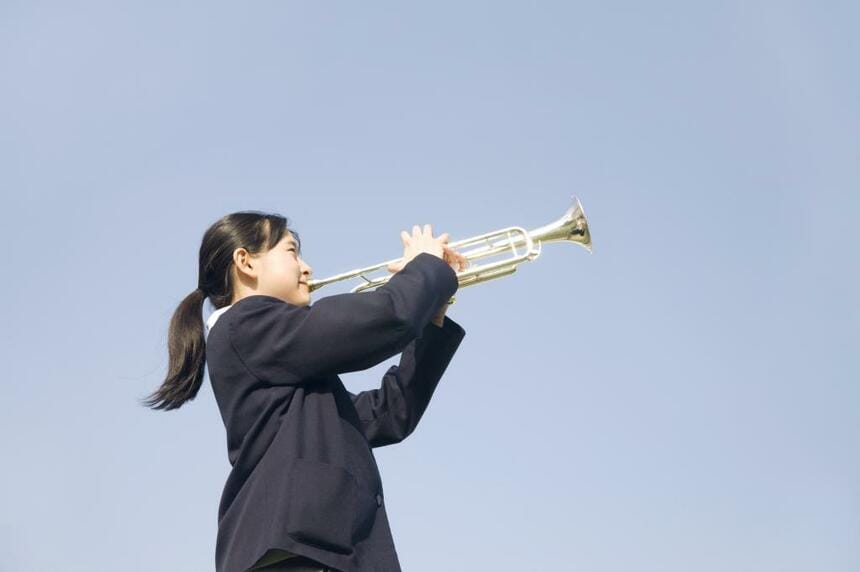 「どうすれば吹奏楽部の環境が良くなるか悩んでいます」という中1女子に、小島さんはどう答える？（※写真はイメージです／GettyImages）