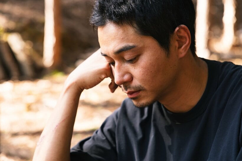日々のルーティンを決めることはない。「昨日も大きいシシがかかって、そうなると解体で6時間くらいかかるんです。予定は立てないですね」（東出昌大さん）／撮影・上田泰世（写真映像部）