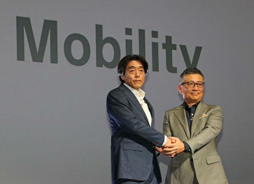 ソニー・ホンダモビリティの水野泰秀会長兼CEOと川西泉社長兼COO（撮影／米倉昭仁）