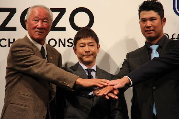PGAツアーの日本初開催会見に登場した（左から）青木功会長、ZOZOの前澤友作社長、松山英樹（撮影／大塚淳史）