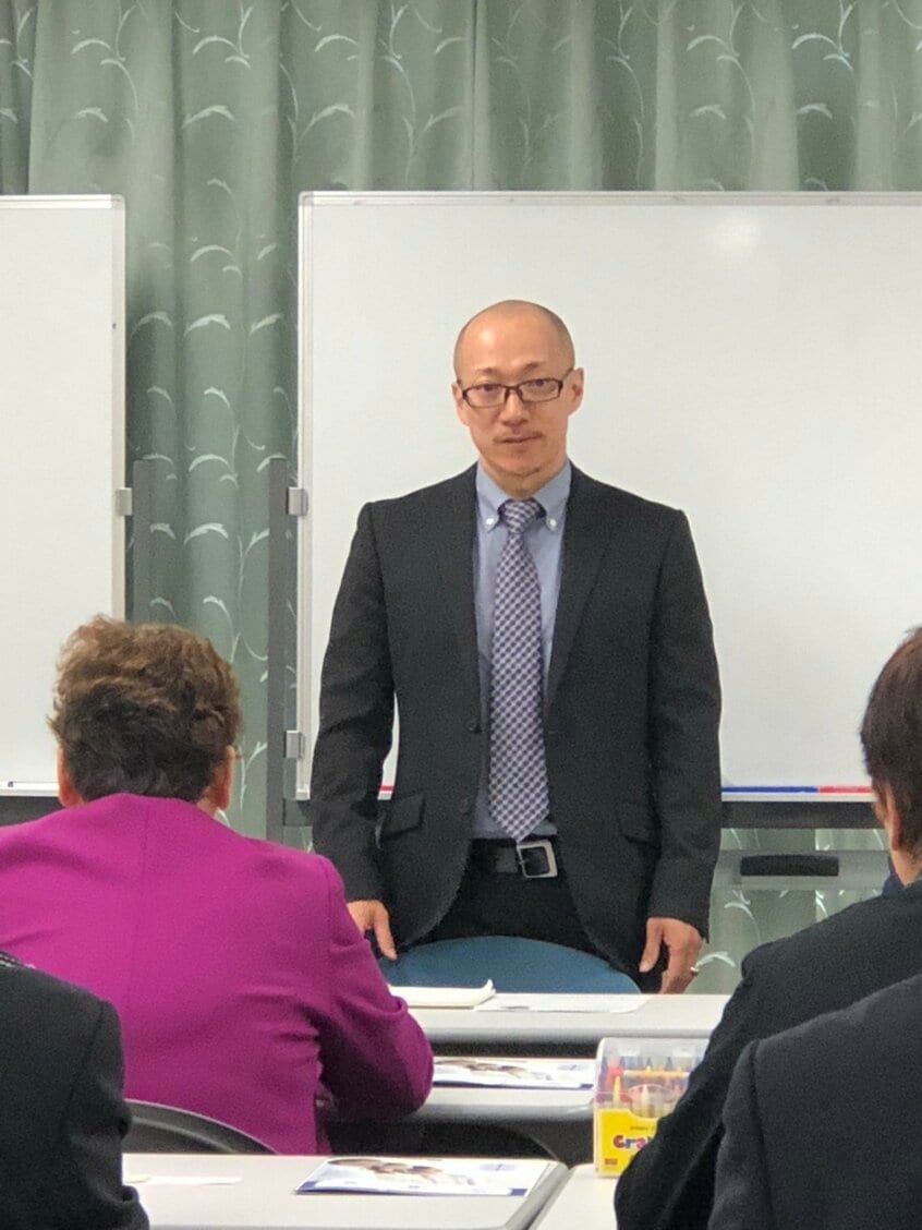 講演する遊佐学さん(本人提供)