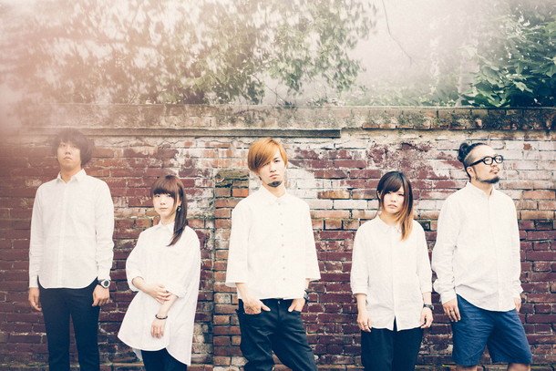 大阪を拠点に活躍する男女5人組ロックバンドuchuu, アルバムリリース＆全国ツアー開催決定