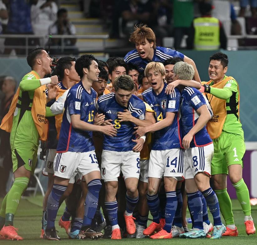 グループリーグ初戦のドイツ戦で大金星を収めた日本代表