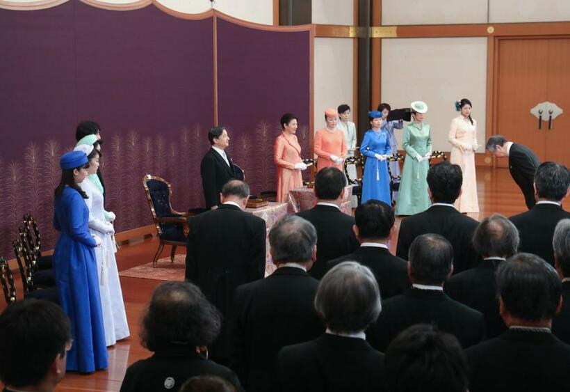 代替わり後、初めて開かれた「歌会始の儀」は、皇后雅子さまが１７年ぶりに出席したことも話題になった／１月１６日、皇居・宮殿「松の間」で　（ｃ）朝日新聞社