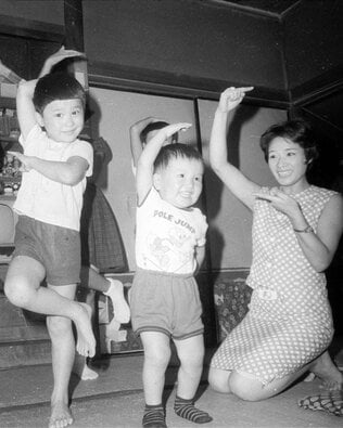 【昭和から100年】かけそば1杯35円、街頭テレビやノストラダムス…　「昭和」と「今」の違いとは？