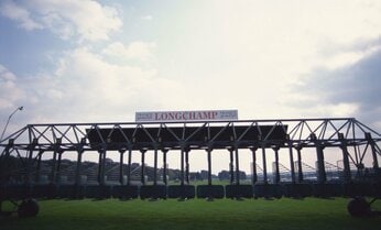 今年の凱旋門賞の見どころ 唯一出走の日本馬は? ハーツクライ産駒や無敗の仏ダービー馬も参戦