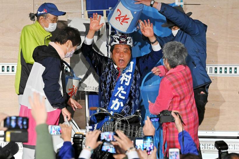 4月25日の名古屋市長選で当選した河村たかし氏（C)朝日新聞社