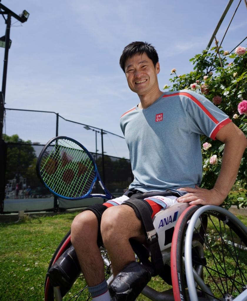 １１歳で初めて車いすテニスをした千葉県柏市のテニスセンターで。今もここが練習拠点だ（写真／佐藤ひろし）