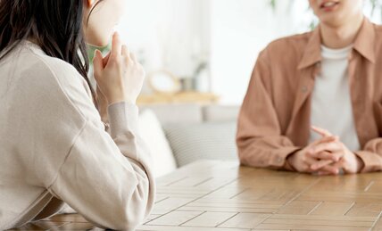 「うちの妻」と呼ぶのに、他人の妻には「奥さん」……　他人の配偶者の“呼び方”の正解とは