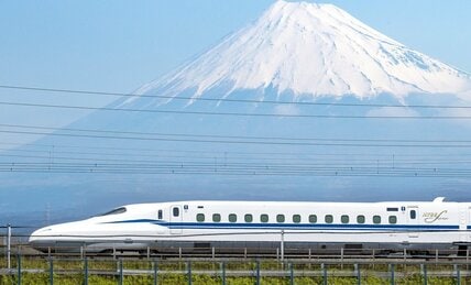 なぜ東海道新幹線は「雨に弱い」のか　1964年 の東京五輪前の急ピッチ施工に起因？根本的対策が取れないワケ