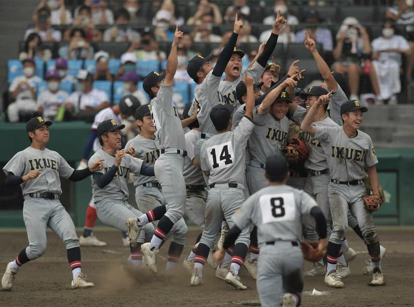 夏の甲子園を制した仙台育英は来年も高校野球界の中心か