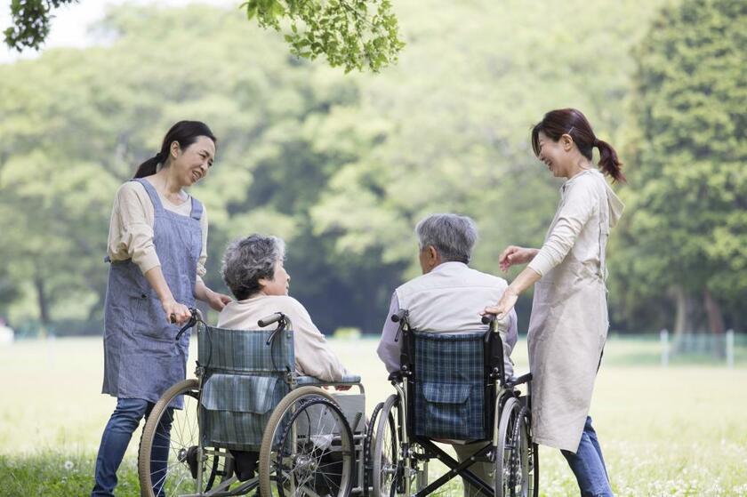 夫婦で一緒に入居するかどうかは、さまざまな側面から判断を（写真はイメージです）