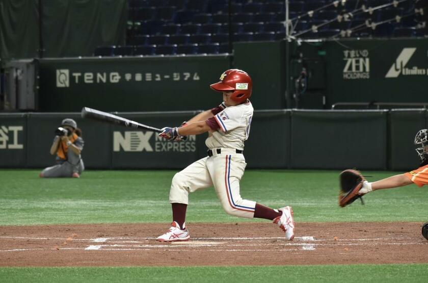 プレー中の木暮風汰君（写真＝間久里スネークス提供）