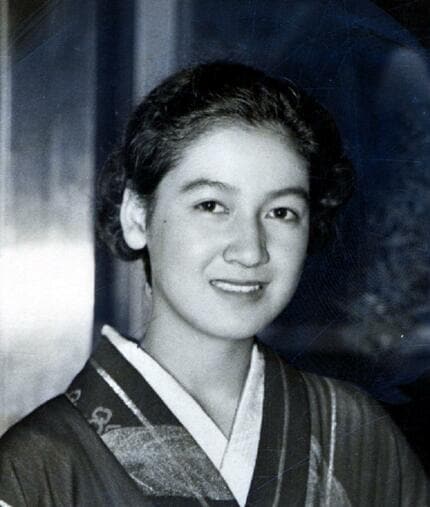 大前　節子 昭和の伝説的女優・原節子の素顔 泥まみれの野菜を抱え大家族を支えながら、ピカピカの民主主義を演じた | AERA dot. (アエラドット)