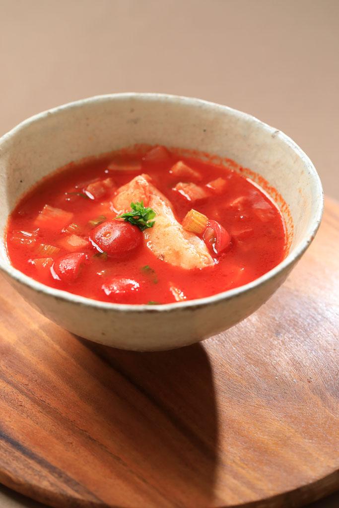 トマト雑煮　 （撮影／写真部・松永卓也）