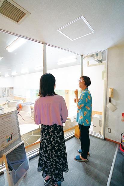 菊水酒造は海外でも人気の酒造。創業者の名を冠した「節五郎蔵」で説明を聞く