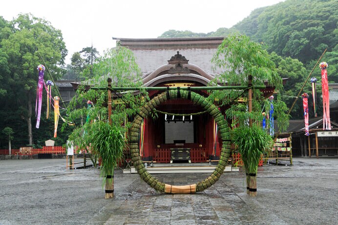 鶴岡八幡宮の茅の輪