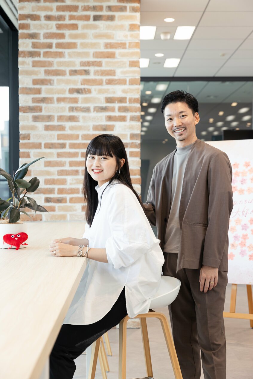 小笠真也さん(右)、小笠朱美さん(撮影/写真映像部・上田泰世)