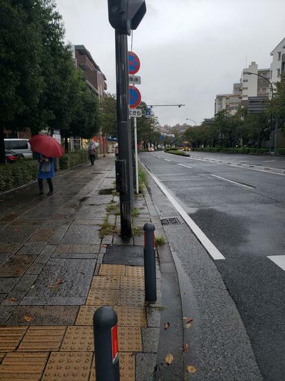 異臭騒ぎで消防車が出動した横浜市の現場近く(撮影/上田耕司)