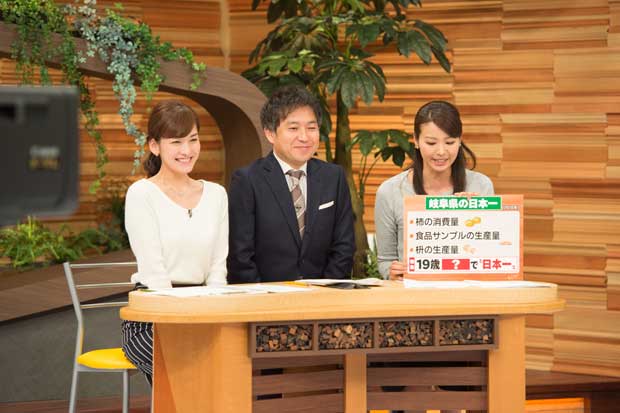 (左)鈴木しおり(すずき・しおり)/1983年、愛知県生まれ。2007年にメ~テレ入社。14年から夕方の報道情報番組「UP!」のMC。今年が開局55周年の同局は「もっと!地元応援団」をスローガンにし、地域密着の様々な番組を展開中