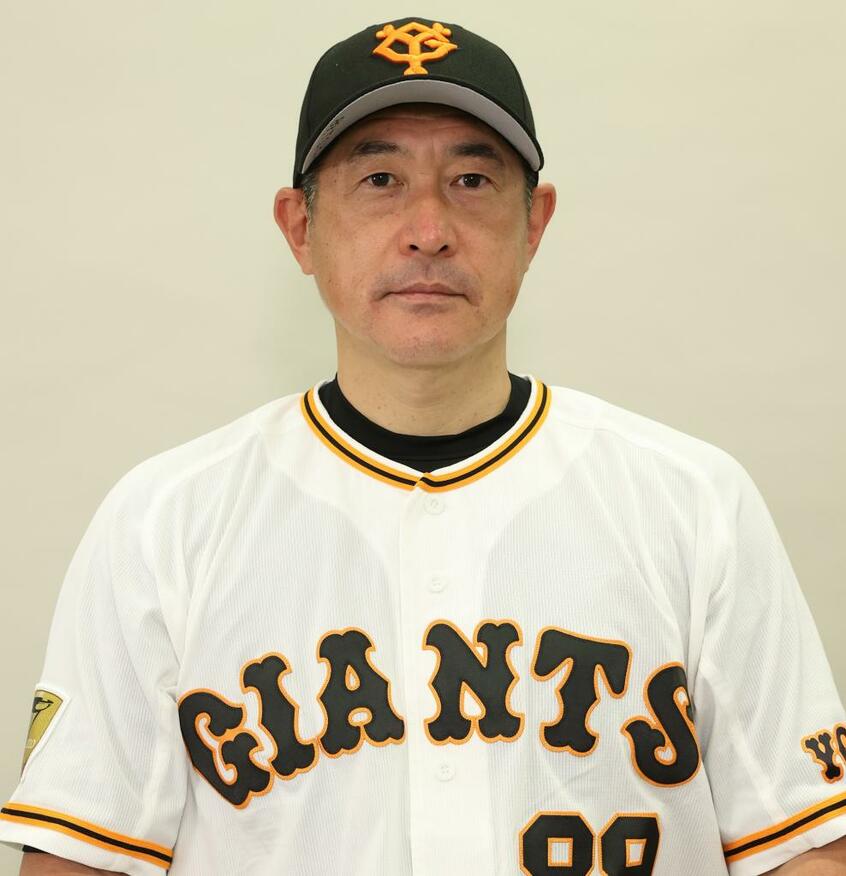 巨人を退団した石井琢朗氏(C)朝日新聞社