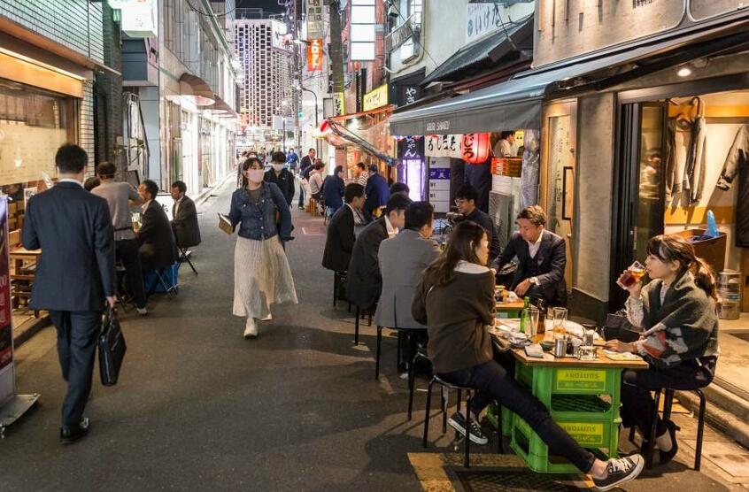 少しずつ客足が戻る飲食店も(写真はイメージです/GettyImages)
